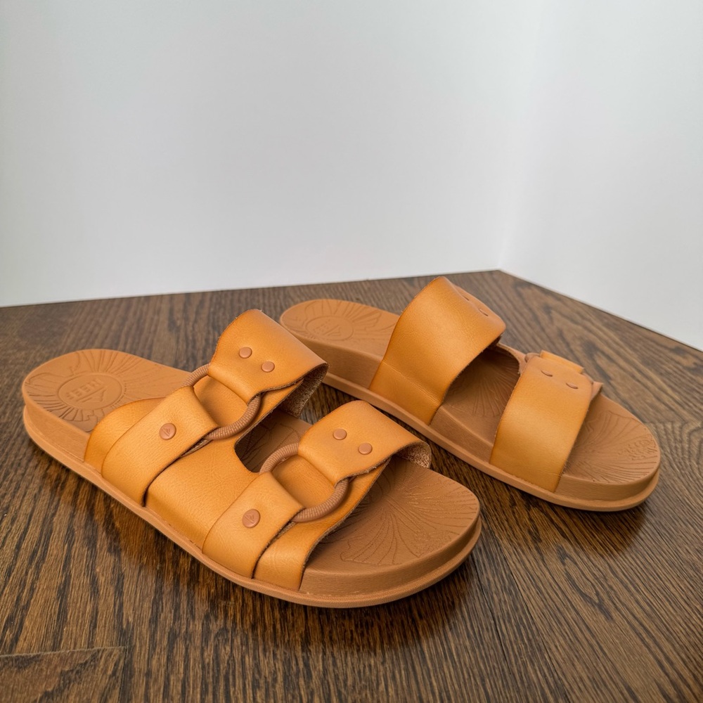 Reef Cushion Vera Cruz Natural Slide Sandals. Size 8.